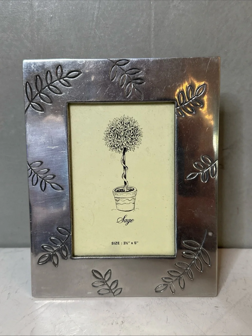 SAGE PEWTER ENGRAVED PHOTO FRAME FITS 3.5X5